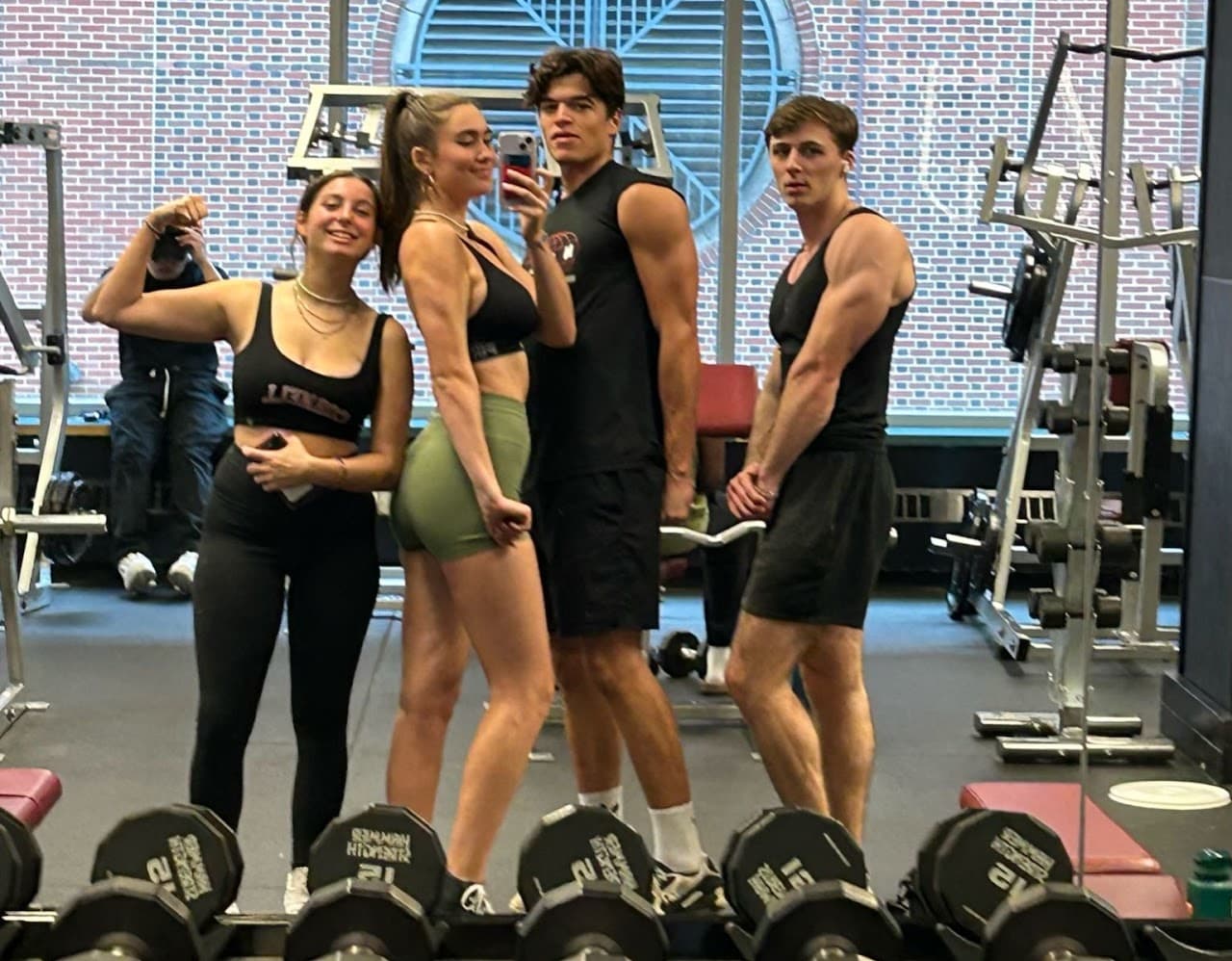 Calisthenics & Weightlifting