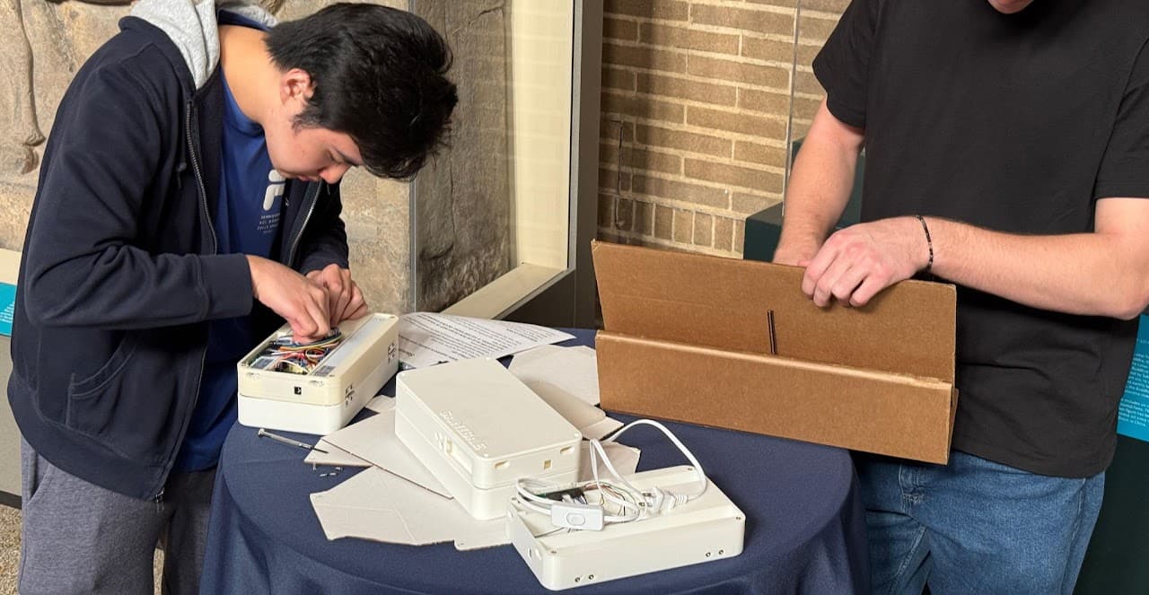 Inside the box (old prototype)